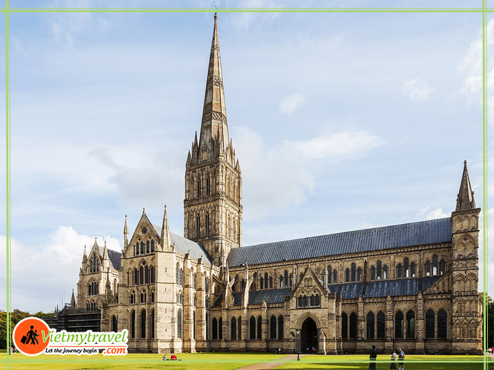 Du lịch Anh Quốc - Nhà thờ có kiến trúc đẹp nhất nước Anh.